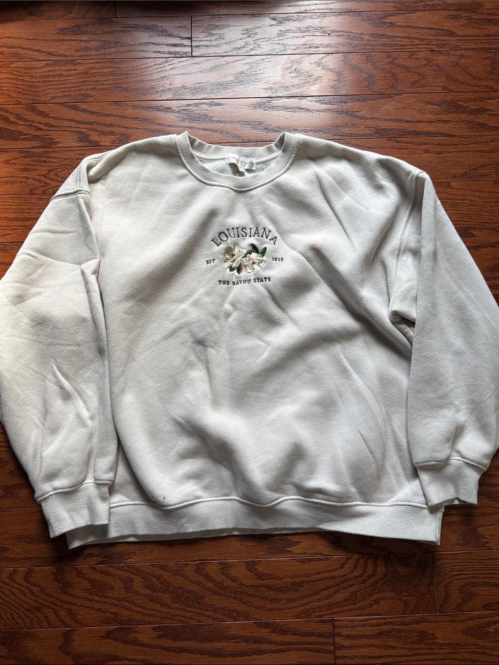 State of Mind Cream Crewneck Sweatshirt with Green Embroidered Detail